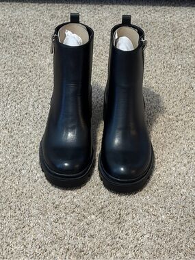 Black Platform Chelsea Boots